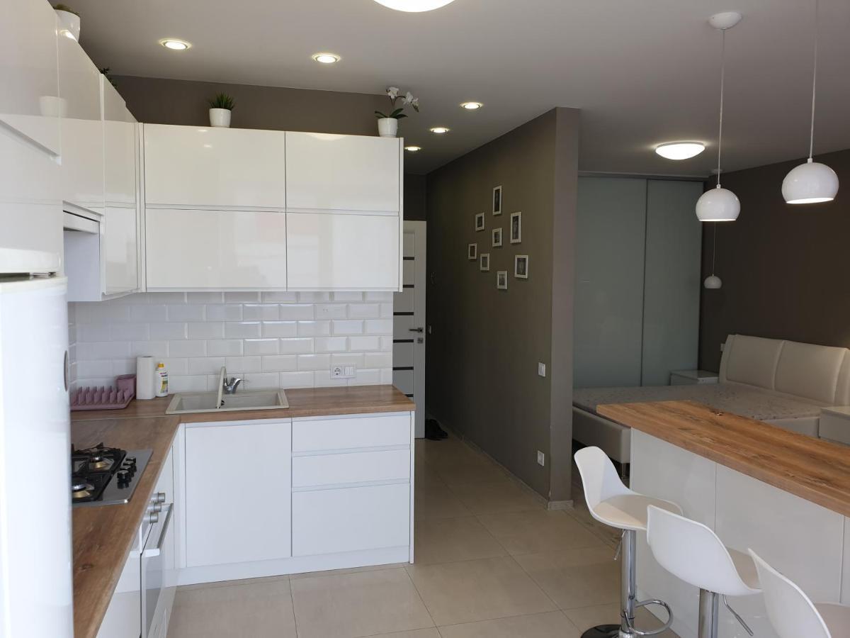 Best Apartment Shevchenka 80 Лвив Екстериор снимка